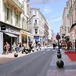 Romantic And New In The Famous Rue Meynadier In The Supercentre Of