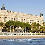 Romantic And New In The Famous Rue Meynadier In The Supercentre Of Appartement *