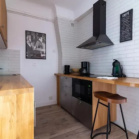 Romantic And New In The Famous Rue Meynadier In The Supercentre Of *