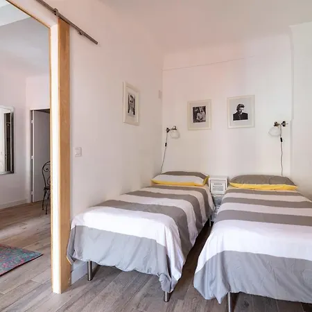 Daire Romantic And New In The Famous Rue Meynadier In The Supercentre Of Cannes