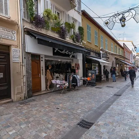 Romantic And New In The Famous Rue Meynadier In The Supercentre Of
