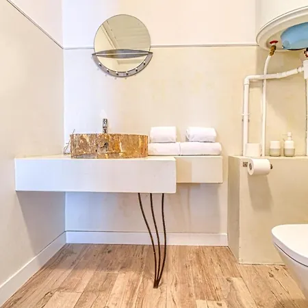 Romantic And New In The Famous Rue Meynadier In The Supercentre Of Daire *