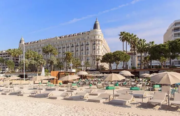 アパート Romantic And New In The Famous Rue Meynadier In The Supercentre Of