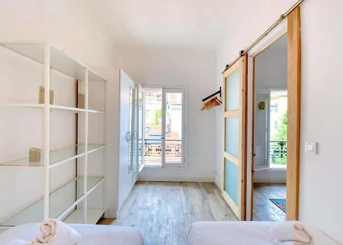 アパート Romantic And New In The Famous Rue Meynadier In The Supercentre Of